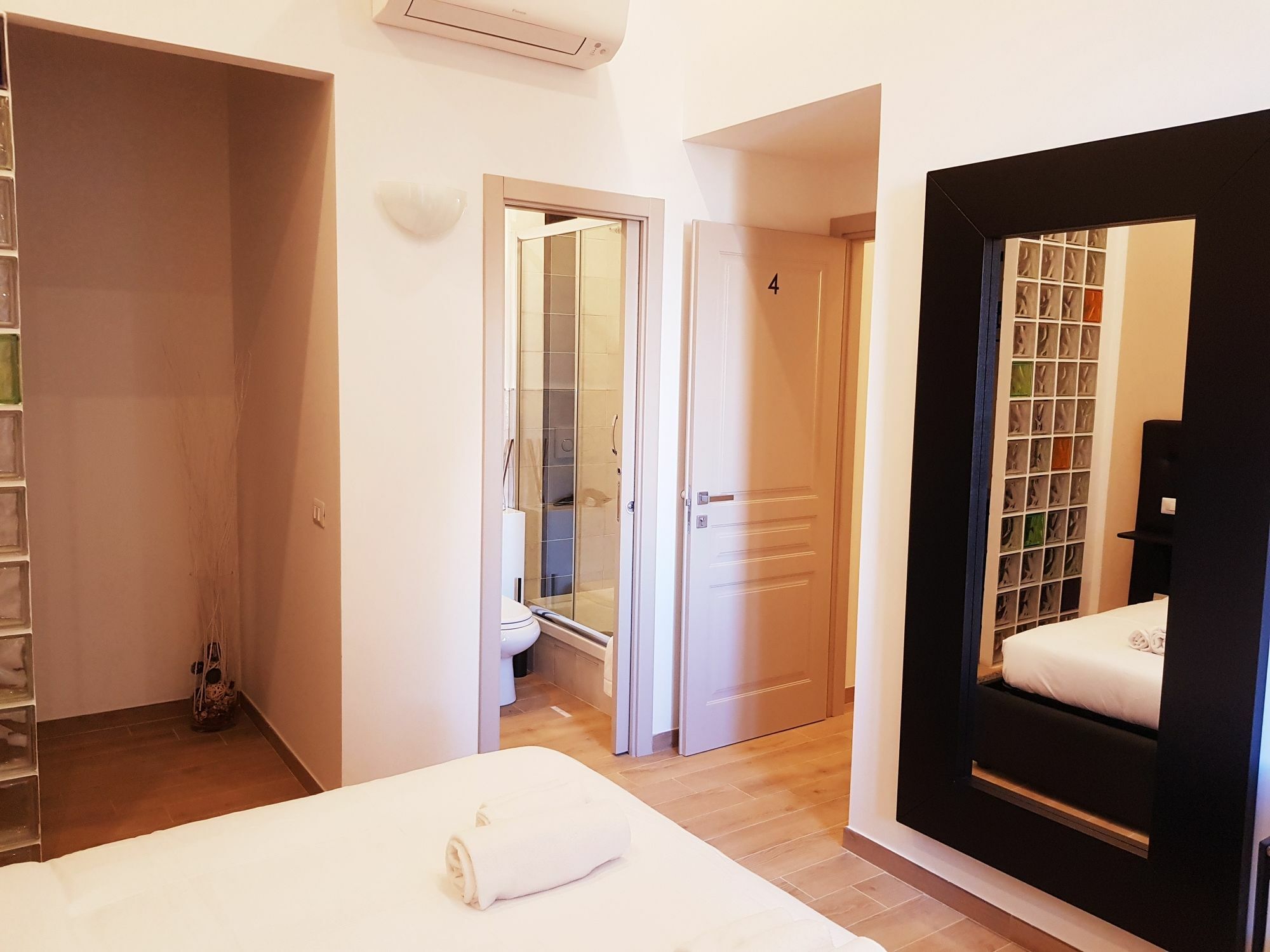 Cairoli Rooms Rome Exterior photo